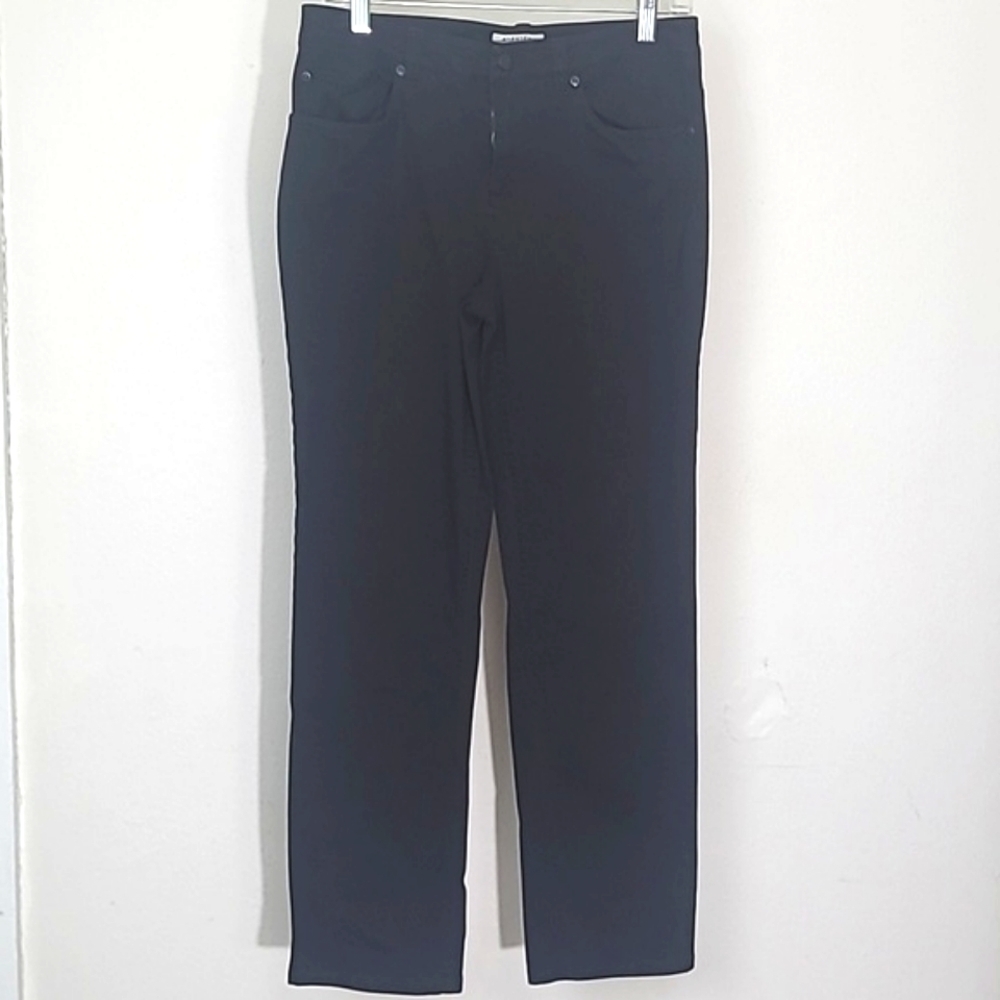 Jones New York Skinny Jeans Black Stretchy 98% Cotton blend